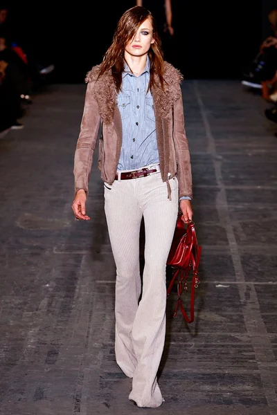 Look 33